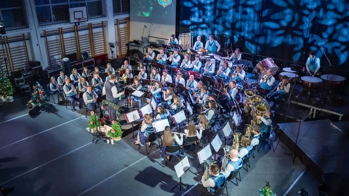 Pihalni orkester Marezige naslovnica 2 1